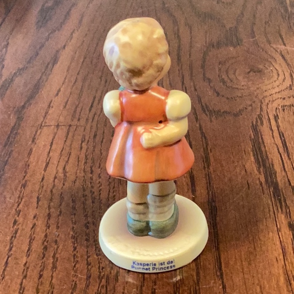 Hummel Puppet Princess - Picture 3 of 10